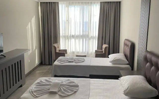 Grand Cennet Beach Hotel