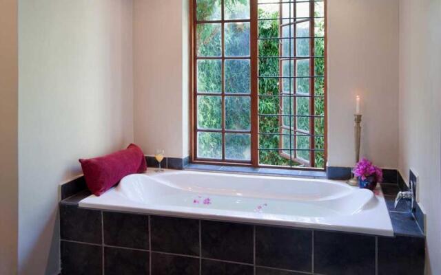 The Thorntree Country House