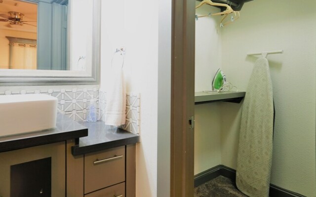3Bdrm 2Bath 3Beds - 2 Story Condo