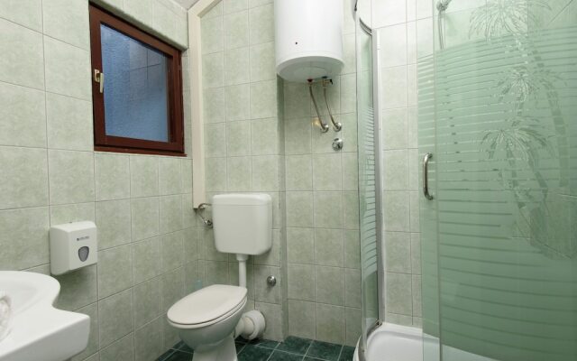 Apartment With Wifi, at 4 km. From City of Trogir