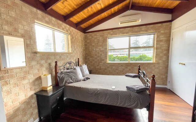 Esperance Foreshore Apartments