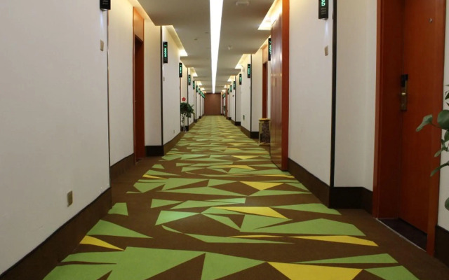Vatica Hotel Fuyang Linquan Tenghui International City Branch