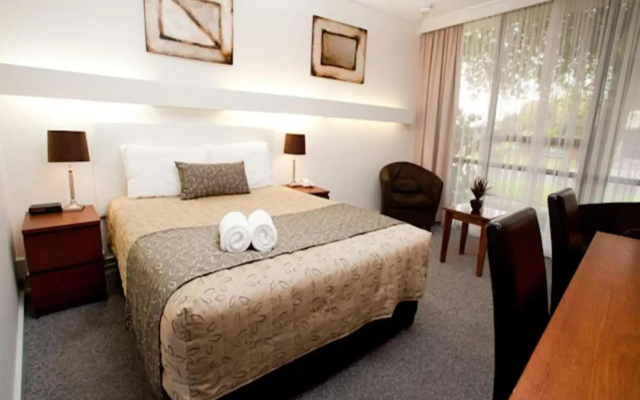 Connells Motel & Serviced Apartments