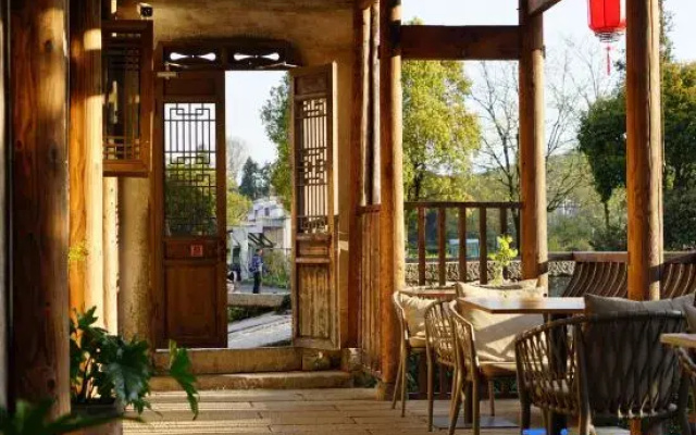 Hongcun Woxi Valley Inn