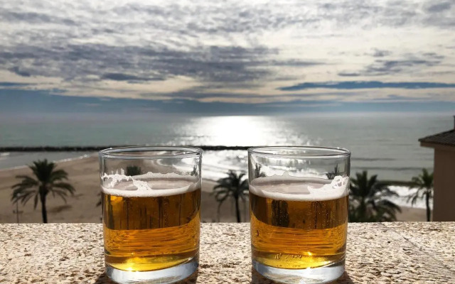 Espectacular ático dúplex con vistas al mar