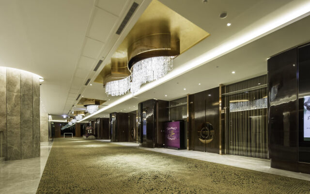 Everrich Golden Lake Hotel