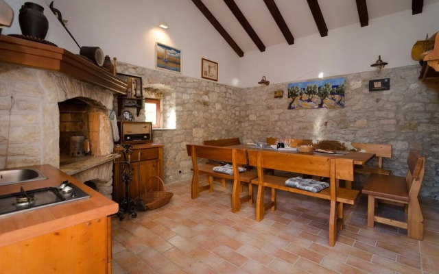 Beautiful three bedroom country house