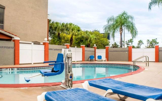 Quality Suites Fort Myers - I-75