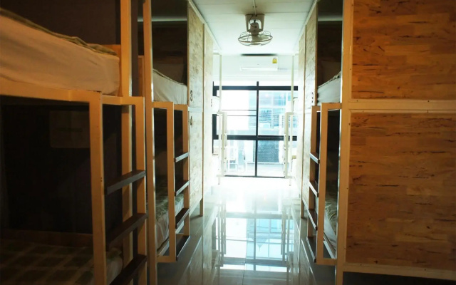 Green Sleep Hostel