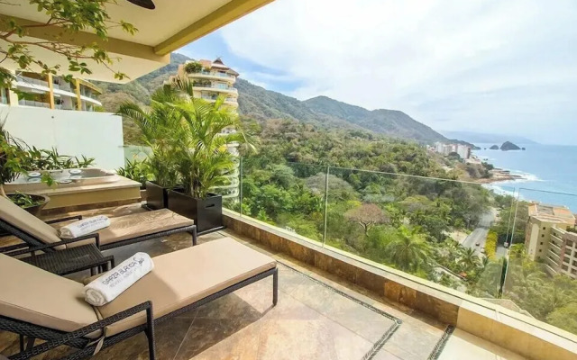 Garza Blanca 2-Bedroom 5-Diamond Resort