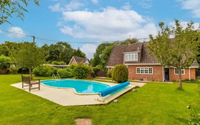 Host Stay Alderfen View