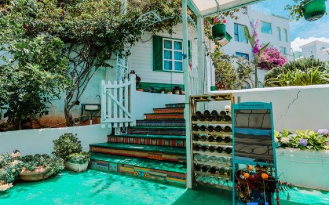 Angela’s home – Outside – Yuxi
