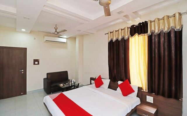 OYO 6993 Hotel Rk Residency