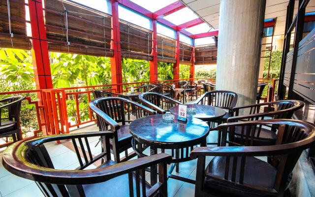 Grand Menteng Hotel