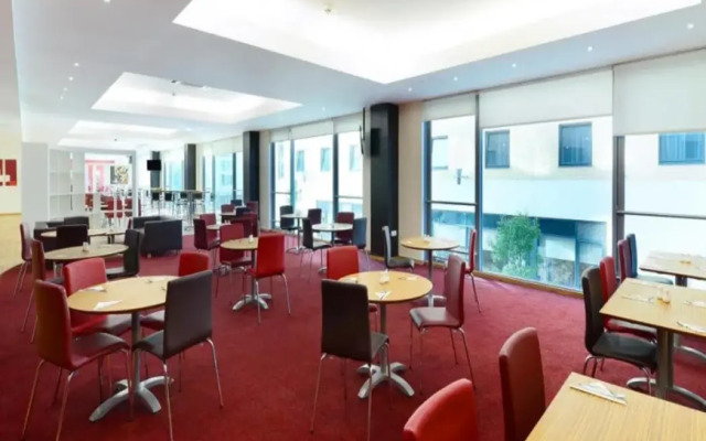 Travelodge Milton Keynes The Hub Hotel