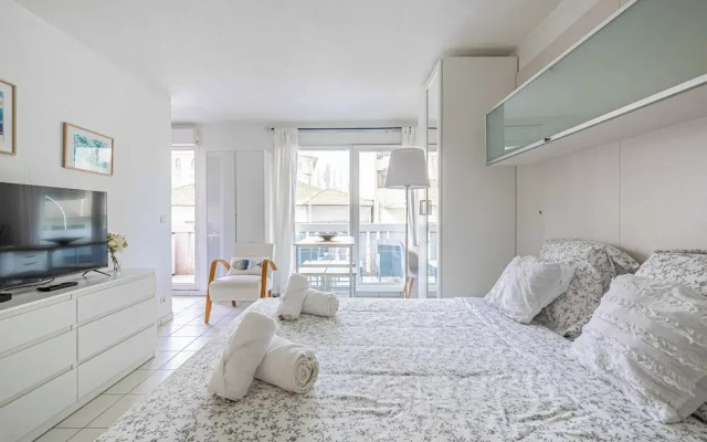 Charming Studio With Balcony & Pool -heart of Nice