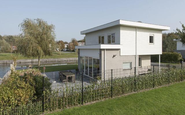 Peaceful Holiday Home in Zeewolde with Sauna