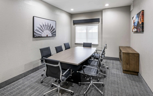 Best Western Lubbock West Inn & Suites