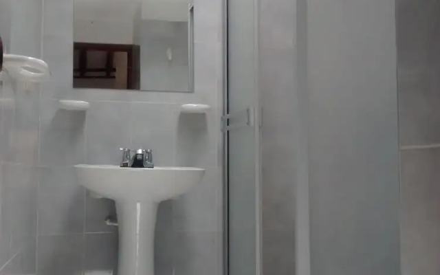 TinVa Hostal - Hostel