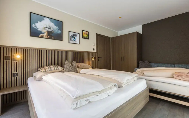 Spacious Apartment With Terrace