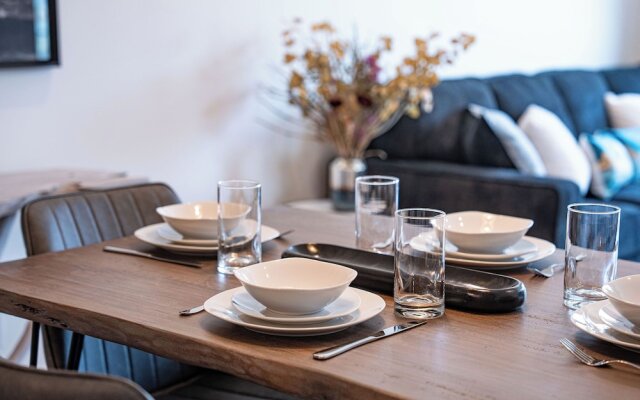 Slopes and Green by Revelstoke Vacations