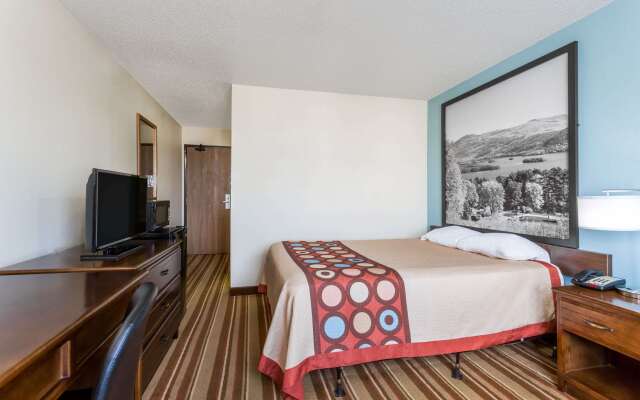 Super 8 by Wyndham Danville VA