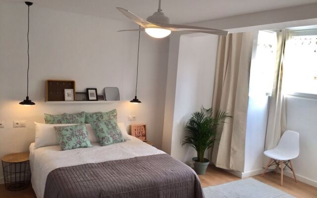 AHRO Suites Plaza María Guerrero 4