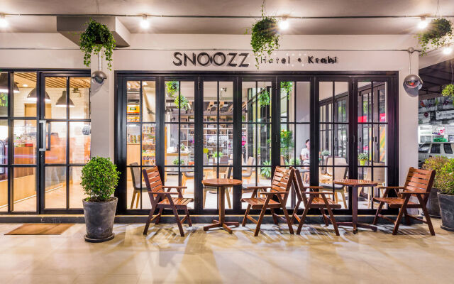 Snoozz Hotel - Hostel