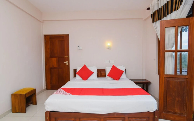 OYO 463 Emerald Breeze