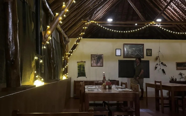 Bwana Tembo Safari Camp