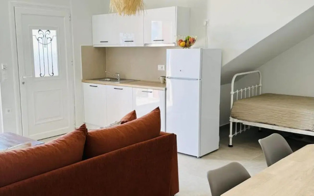 Lithies Studios & Apartments