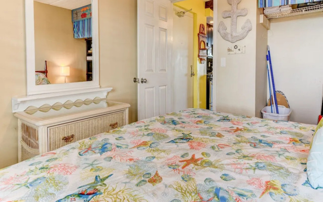 Beachers Lodge by Vtrips