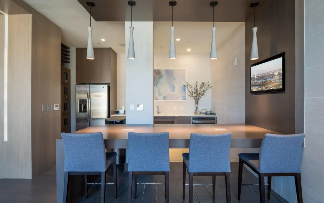 Global Luxury Suites Crystal City