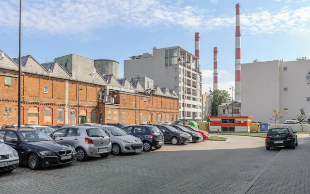 Lumina bright apart with parking
