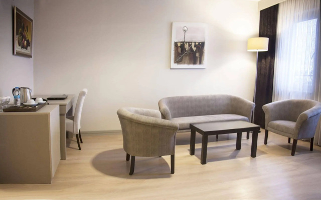 Zinos Hotel