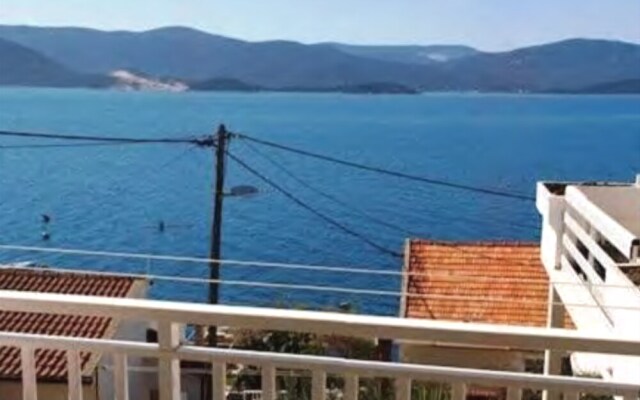 Apartments and Rooms Florijan