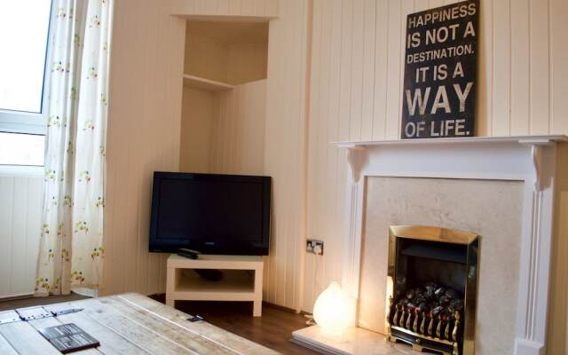 1 Bedroom Flat Near Dalry Area