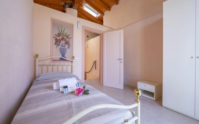 Villa Clara few km From the sea