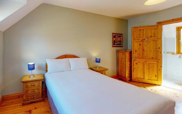 Dingle Courtyard Cottages 2 Bed Sleeps 4