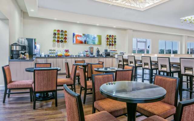 Hawthorn Suites By Wyndham McAllen