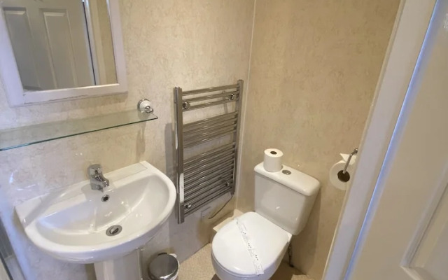 Autumn Leaves Guest House