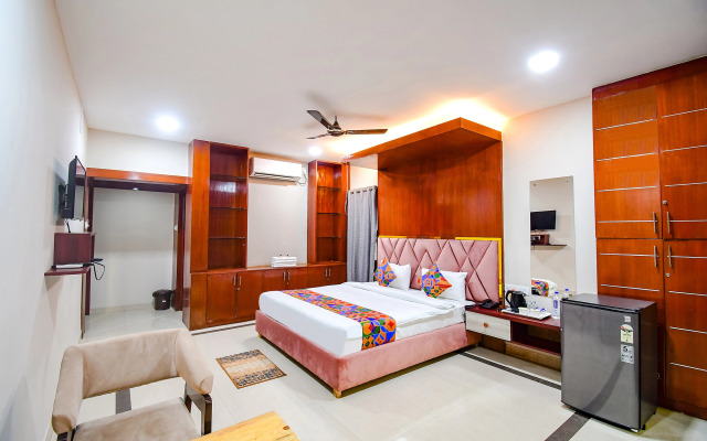 FabHotel Greenland Grand