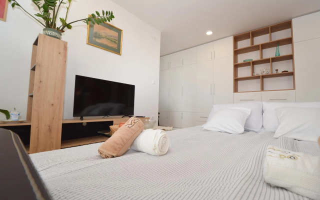 Shine24 - Spacious and bright apartment - NEW