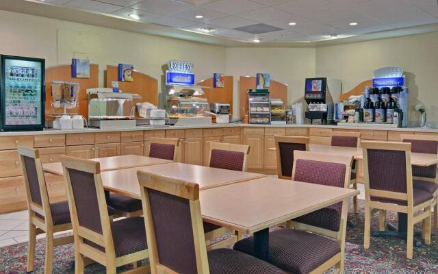 Sandman Hotel & Suites London Downtown