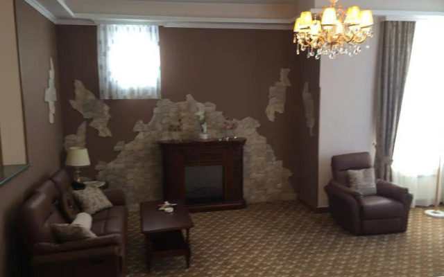 Multi Rest House