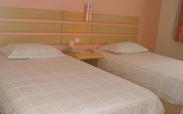 Hanting Hotel Jinan Quancheng Square Chaoshan Street