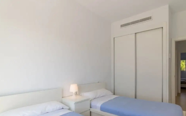 Mar 1 Family Villa Near Beach