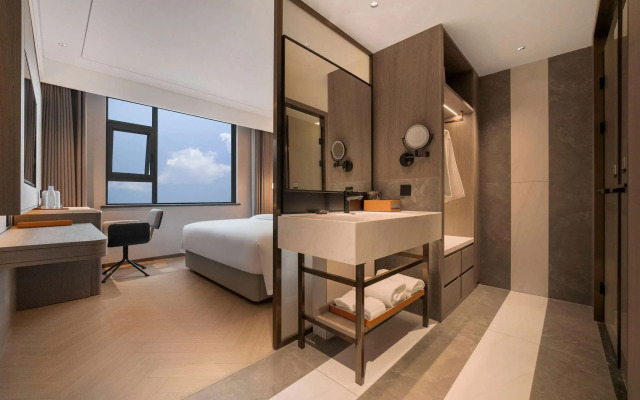 Howard Johnson By Wyndham Life Kunming Guandu Hotel