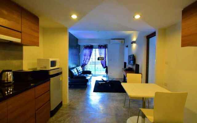 Replay 209 Apartment