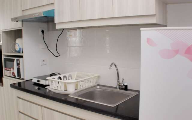Warm And Cozy Studio At Azalea Suites Apartment